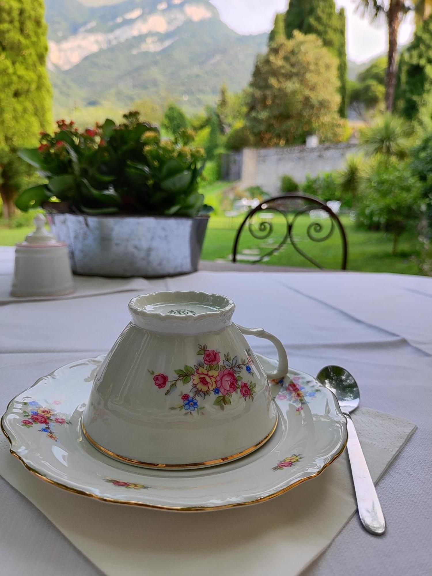 Bed and Breakfast Casa Lumaca Tremezzo Exterior foto